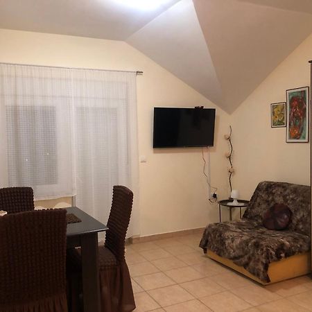 Apartment Vila Mm Srce Vrdnik Ngoại thất bức ảnh