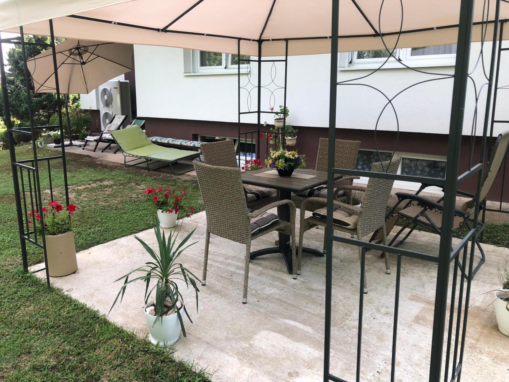 Apartment Vila Mm Srce Vrdnik Ngoại thất bức ảnh